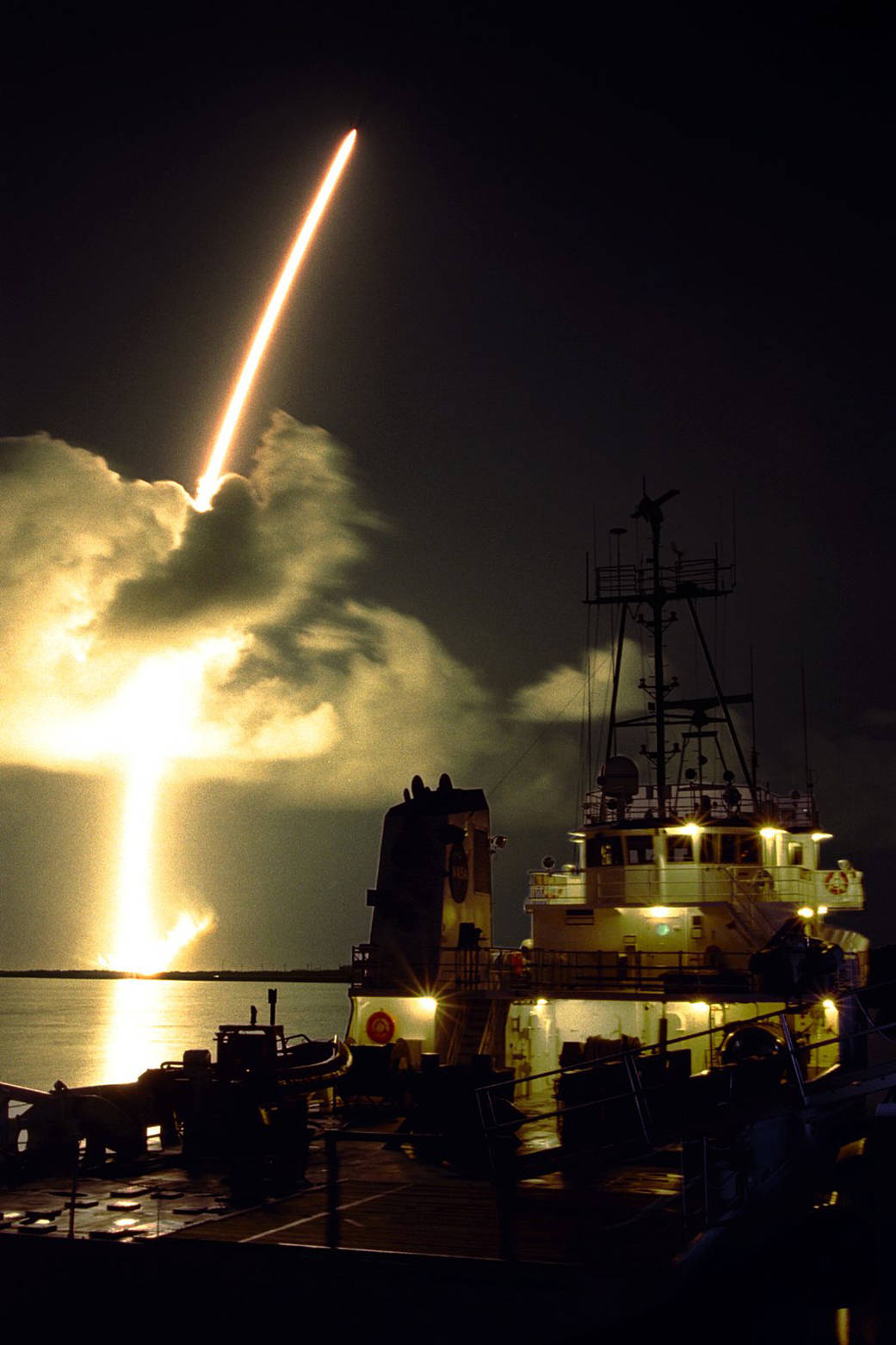 On Oct. 15 1997, a seven-year journey to the ringed planet Saturn began with the liftoff of a Titan IVB/Centaur carrying the Cassini orbiter and its attached Huygens probe. (Credit: NASA)