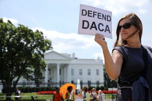 Protestors rally against the end of DACA, outside the White House, on Aug. 30, 2017. (Credit: Chip Somodevilla/Getty Images)
