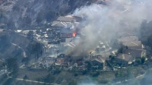 Home burn in the Canyon Fire 2 in Anaheim on Oct. 9, 2017. (Credit: KTLA)