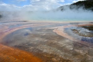 A view of the Grand Prismatic Spring at the Midway Geyser Basin at Yellowstone National Park on May 11, 2016. (Credit: MLADEN ANTONOV/AFP/Getty Images)