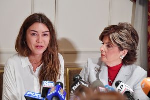 Attorney Gloria Allred (right) holds a press conference with new alleged victim of Harvey Weinstein, Mimi Haleyi (left) at Lotte New York Palace on October 24, 2017. (Credit: Mike Coppola/Getty Images)