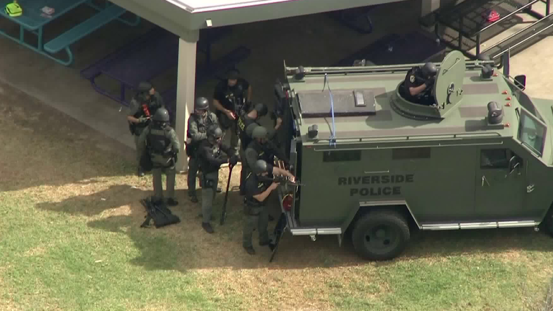 Riverside police respond to an elementary school standoff Oct. 31, 2017. (Credit: KTLA)