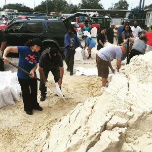 Residents of Pascagoula, Mississippi fill up their own sandbags ahead of Hurricane Nate. (Credit: CNN)
