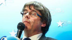 Catalonia's dismissed leader Carles Puigdemont, along with other members of his dismissed government, address a press conference at The Press Club in Brussels on Oct. 31, 2017. (Credit: Aurore Belot/AFP/Getty Images)