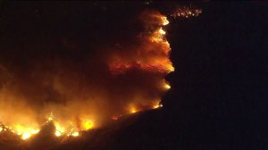 A fire that scorched about 2,500 acres in 2 hours prompted mandatory evacuations in the Santa Paula area on Dec. 4, 2017. (Credit: KTLA)