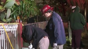 Officials investigate a fatal fire in the Pico-Union neighborhood of Los Angeles on Jan. 10, 2018. (Credit: KTLA)