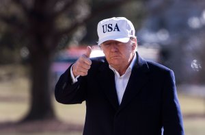 President Donald Trump returns to the White House following a weekend trip with Republican leadership and members of his cabinet at Camp David, on Jan. 7, 2018. (Credit: Kevin Dietsch / Getty Images)