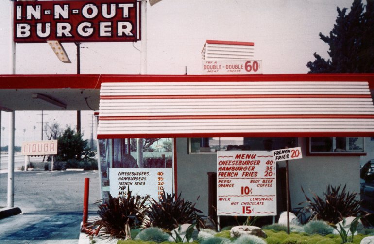 The price of hot cocoa used to be just $0.15, this vintage photo from the 60s shows. (Credit: In-N-Out Burger)