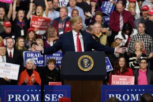 Donald Trump speaks to supporters at the Atlantic Aviation Hanger on March 10, 2018 in Moon Township, Pennsylvania. (Credit: Jeff Swensen/Getty Images)