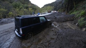 A mudslide closed a portion of Topanga Canyon Boulevard on March 15, 2018. (Credit: Al Seib / Los Angeles Times)