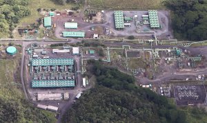 The Puna Geothermal Venture plant stands on Hawaii's Big Island on May 6, 2018 in Pahoa, Hawaii. (Credit: Mario Tama/Getty Images)