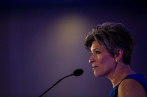 Sen. Joni Ernst, R-Iowa, speaks at the California Republican Party convention on May 5, 2018. (Credit: Kent Nishimura / Los Angeles Times)