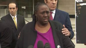 Demetra Johnson speaks at a news conference on May 2, 2018 announcing her family's lawsuit against Los Angeles County and the deputies involved in the shooting of her son, Anthony Weber. (Credit: KTLA)