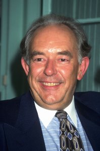 Robin Leach is seen in this undated photo. (Credit: Newsmakers via Getty Images)