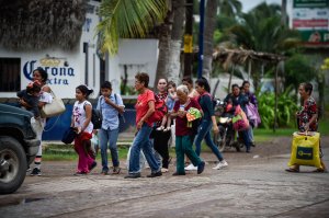 People prepare to be evacuated in Teacapan, Sinaloa state, Mexico, on Oct. 22, 2018, before the arrival of Hurricane Willa. (Credit: Alfredo Estrella / AFP / Getty Images)