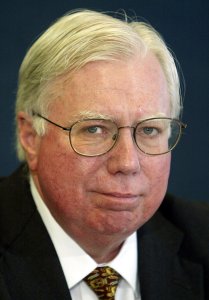 Jerome Corsi, co-author of "Unfit For Command," speaks during a news conference at the National Press Club in Washington, D.C., on Oct. 14, 2004. (Credit: Matthew Cavanaugh / Getty Images)