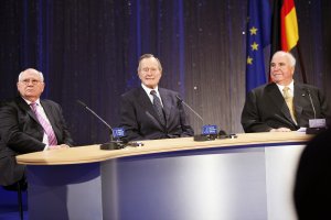 Former President of the Soviet Union Mikhail Gorbachev, former U.S. President George H. W. Bush and former German Chancellor Helmut Kohl attend a commemorative event in Berlin on Oct. 31, 2009. (Credit: DAVID GANNON/AFP/Getty Images)