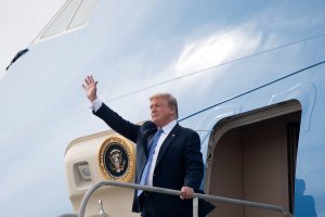 President Donald Trump disembarks from Air Force One upon arrival at Los Angeles International Airport on April 5, 2019, as he arrives to attend fundraisers. (Credit: Saul Loeb / AFP / Getty Images)