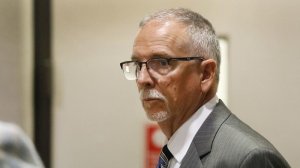 Dr. James Heaps, a former UCLA Health gynecologist, appears at the Airport Courthouse in Del Aire on June 11, 2019. (Credit: Al Seib / Los Angeles Times)