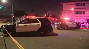Deputies respond to a barricaded kidnapping suspect in Bellflower on Aug. 15, 2019. (Credit: KTLA)