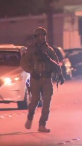 Deputies respond to a barricaded kidnapping suspect in Bellflower on Aug. 15, 2019. (Credit: KTLA)