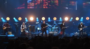 From left to right: Vince Gill, Timothy B. Schmit, Don Henley, Scott F. Crago, Deacon Frey and Joe Walsh of the Eagles perform at MGM Grand Garden Arena on September 27, 2019 in Las Vegas. (Credit: Ethan Miller/Getty Images)