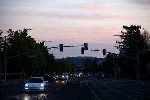 Traffic lights in the Sonoma area are out due to power outages by PG&E on October 10, 2019. (Credit: Ezra Shaw/Getty Images)
