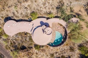 The interlocking circular design of the home is especially apparent from above. (Credit: Heritage Auctions)