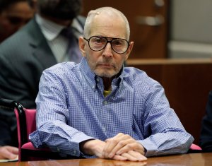 Real estate heir Robert Durst appears in the Airport Branch of the Los Angeles County Superior Court during a preliminary hearing on Dec. 21, 2016. (Credit: Jae C. Hong / Getty Images)