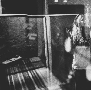 Photo of Kesha recording posted on Photo via @iiswhoiis