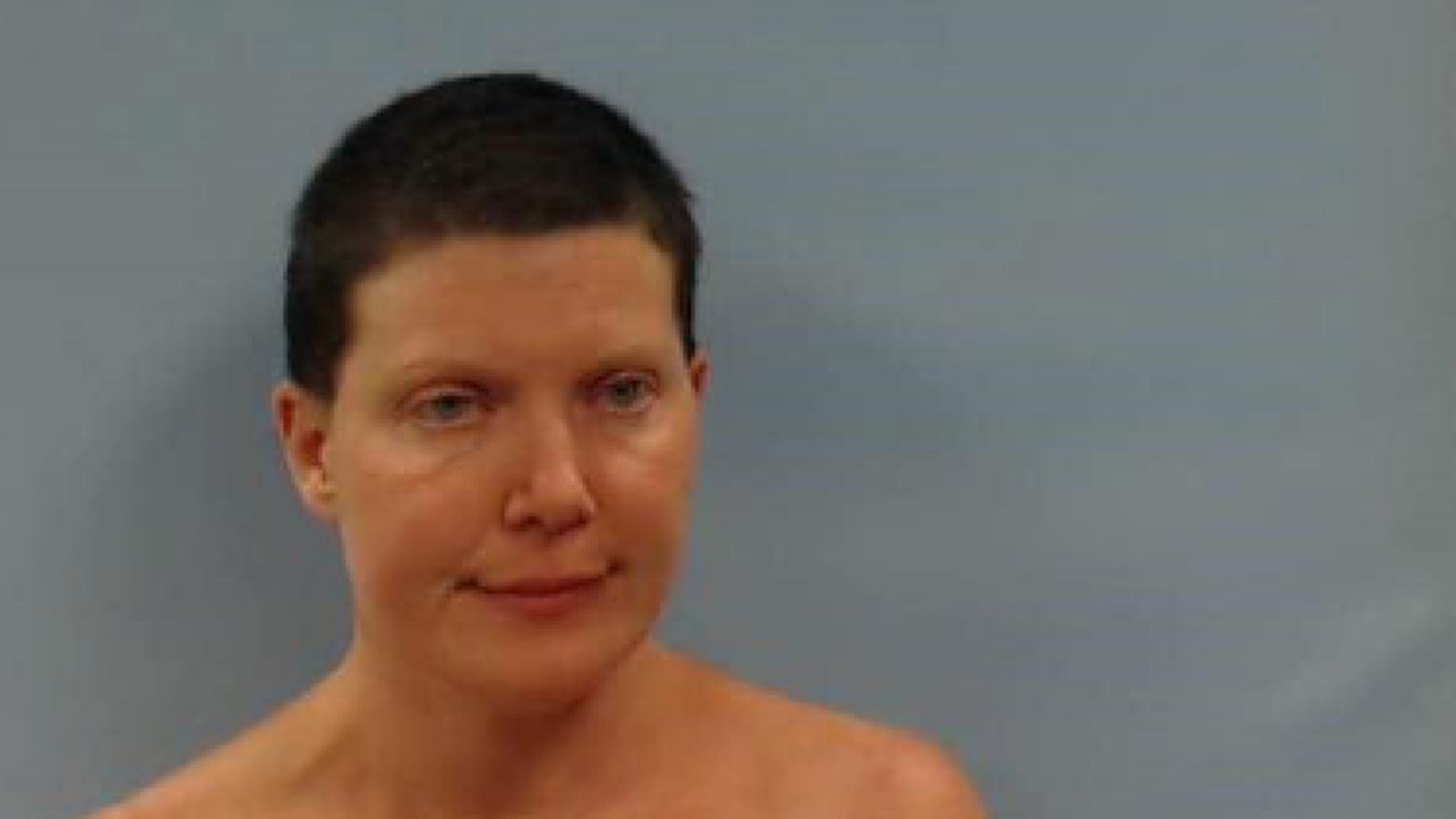 Jennifer Ann Lien, who played Kes on "Star Trek: Voyager," was arrested on September 3, 2015, in Harriman, Tennessee. She was charged with indecent exposure.